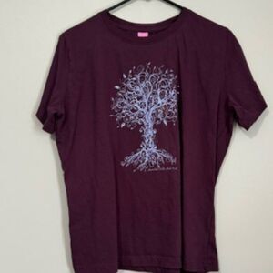 USED Woman's LAT Short Sleeve Shirt Amicalola Falls Color Purple Size Large